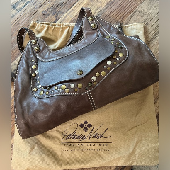Patricia Nash brown 100% leather handbag purse ergo satchel stud rivets brown - Picture 2 of 9